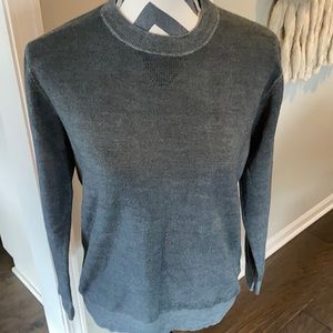 Life after denim Men’s gray merino wool sweater